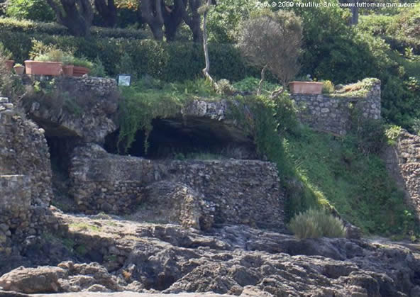 Resti della Villa Romana dei Domizi Enobarbi - Porto Santo Stefano